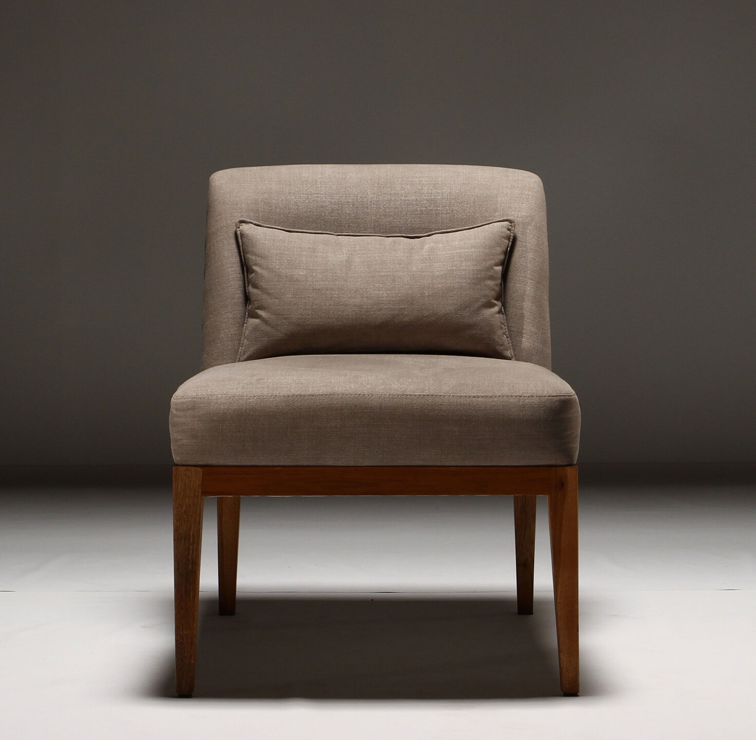 muebles, SillÃ³n, asiento, interior, sala de, cÃ³modo, sofÃ¡, Inicio, decoraciÃ³n, moderno, otomano, vida, Casa, diseÃ±o, resto, sofÃ¡, LÃ¡mpara, Apartamento, estilo, pared, confort, piso, silla, almohada, tabla, objetos de decoraciÃ³n, lujo