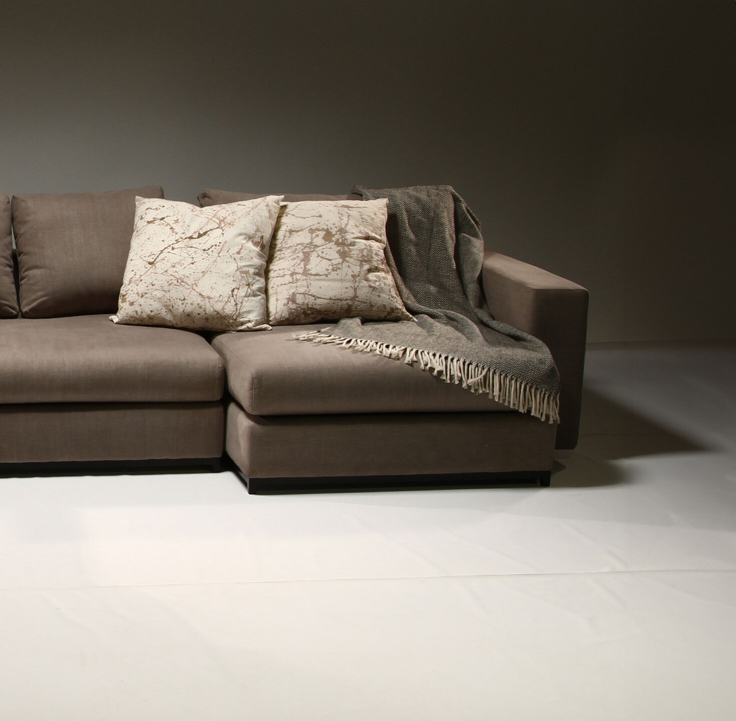 Natural material, Living room, Daybed